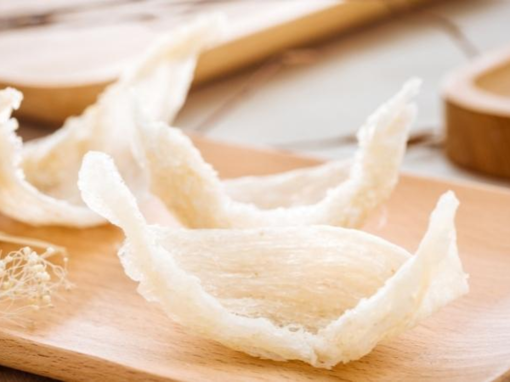 Nếm thử và kiểm tra vị ngọt của yến sào